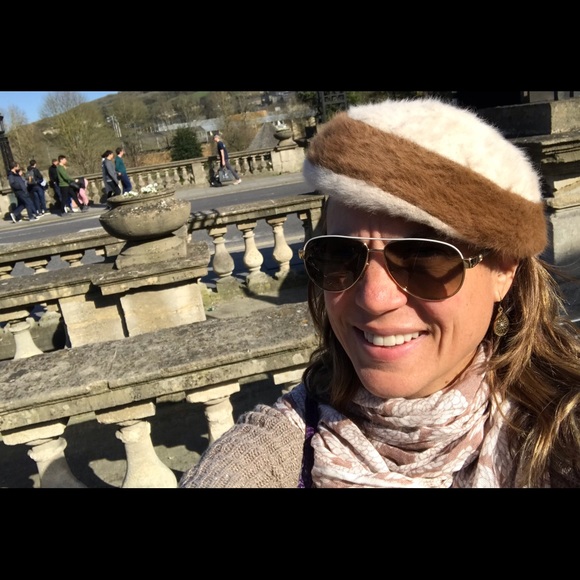 Meet your Posher, Jen - Picture 5 of 6